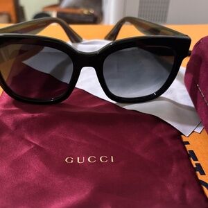 Gucci sunglasses